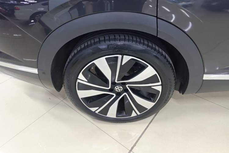 Used Volkswagen Talagon 2021 380TSI Four-Wheel Drive Flagship Version Right Rear Wheel Hub