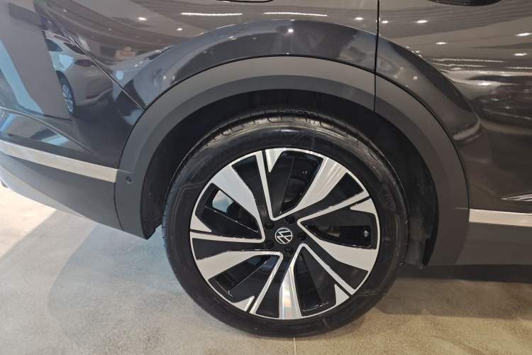 Used Volkswagen Talagon 2021 380TSI Four-Wheel Drive Flagship Version Right Rear Wheel Hub