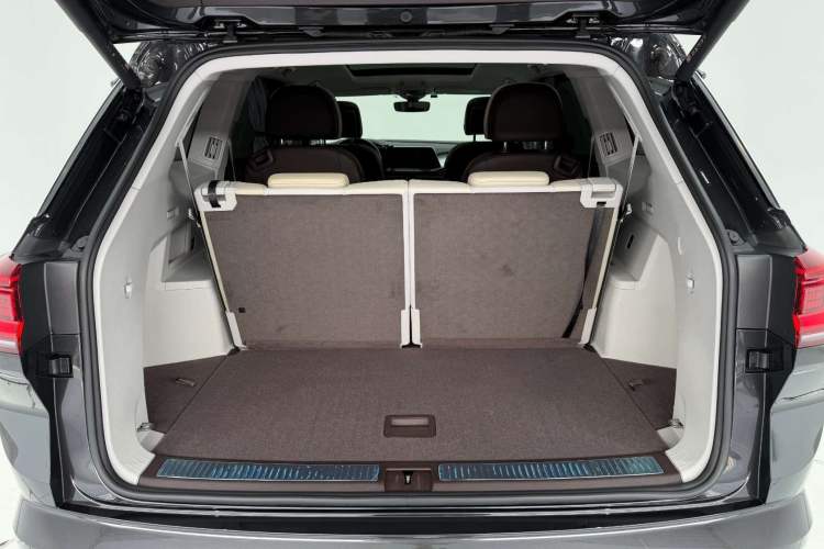 Used Volkswagen Talagon 2021 530TSI Four-Wheel Drive Flagship Shengjing Edition Pro Trunk