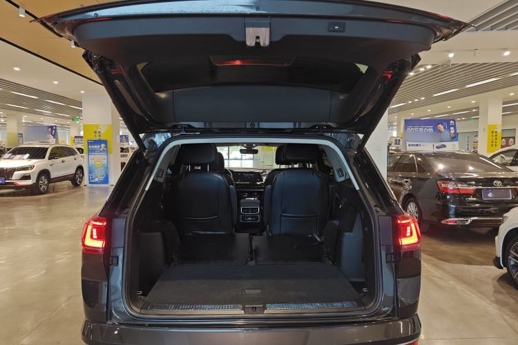 Used Volkswagen Talagon 2021 380TSI Four-Wheel Drive Flagship Version Trunk