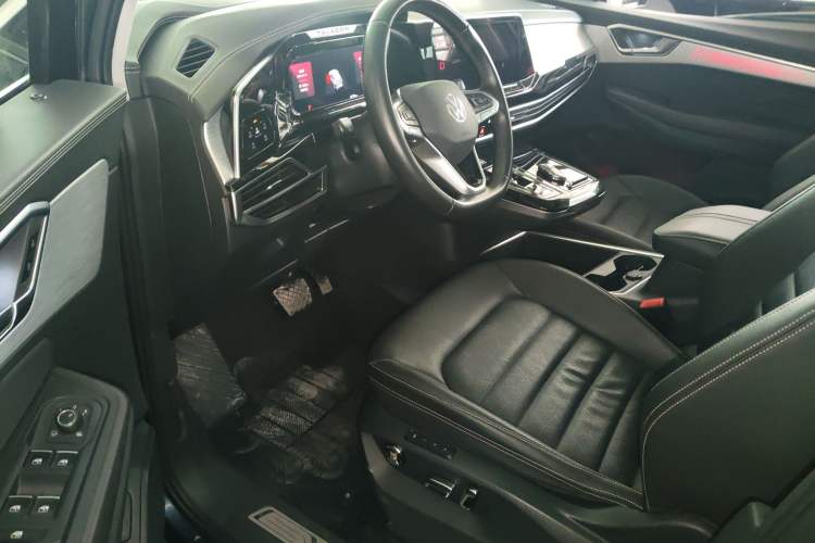 Used Volkswagen Talagon 2021 330TSI Two-Wheel-Drive Luxury Edition – Scenic Version Driver Seat