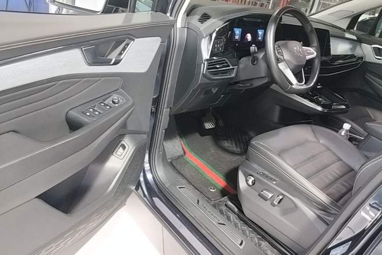 Used Volkswagen Talagon 2021 330TSI Two-Wheel-Drive Luxury Edition – Scenic Version Driver Seat