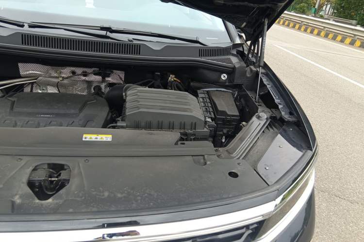 Used Volkswagen Talagon 2021 380TSI Four-Wheel Drive Luxury "Jiajing" Edition Pro Limited Edition Engine Bay Left
