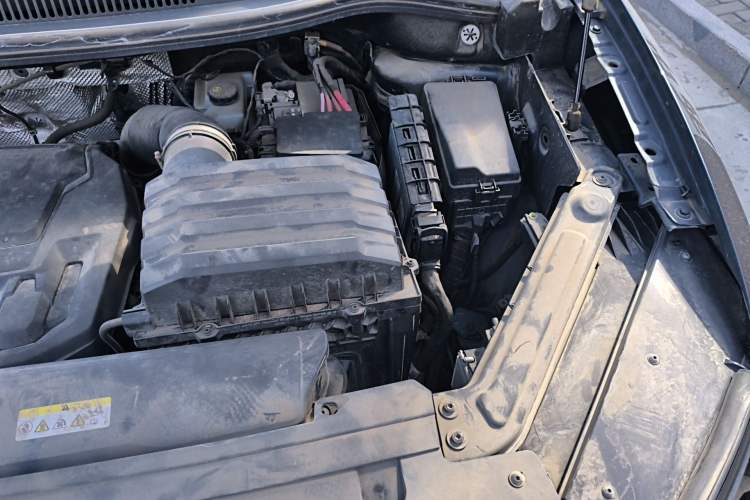 Used Volkswagen Talagon 2021 380TSI Four-Wheel Drive Luxury "Jiajing" Edition Pro Limited Edition Engine Bay Left