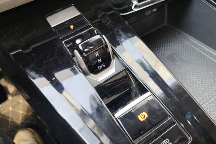 Used Volkswagen Talagon 2021 530TSI Four-Wheel Drive Flagship Shengjing Edition Pro Gear Lever