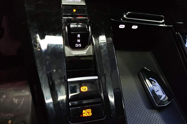 Used Volkswagen Talagon 2021 330TSI Two-Wheel-Drive Luxury Edition – Scenic Version Gear Lever