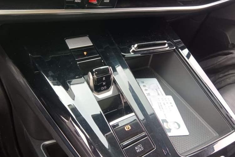 Used Volkswagen Talagon 2021 380TSI Four-Wheel Drive Luxury "Jiajing" Edition Pro Limited Edition Gear Lever