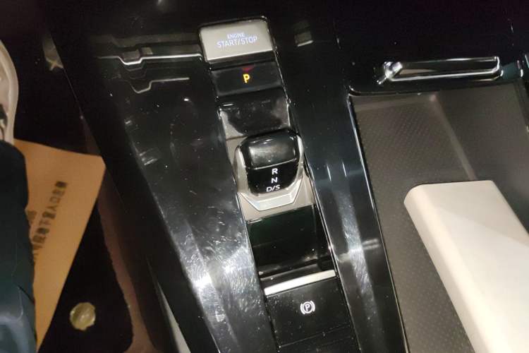 Used Volkswagen Talagon 2021 330TSI Two-Wheel-Drive Luxury Edition – Scenic Version Gear Lever