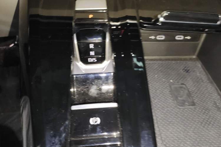 Used Volkswagen Talagon 2021 530TSI Four-Wheel Drive Flagship Shengjing Edition Pro Gear Lever