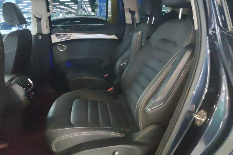 Used Volkswagen Talagon 2021 330TSI Two-Wheel-Drive Luxury Edition – Scenic Version Interior 4