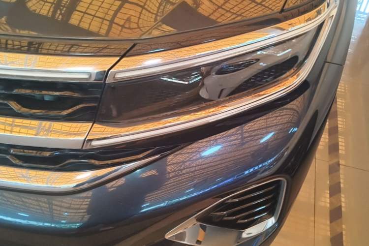 Used Volkswagen Talagon 2021 380TSI Four-Wheel Drive Flagship Version Left Front Headlight