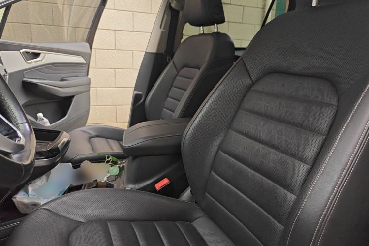 Used Volkswagen Talagon 2021 380TSI Four-Wheel Drive Luxury "Jiajing" Edition Pro Limited Edition Left Front Seat