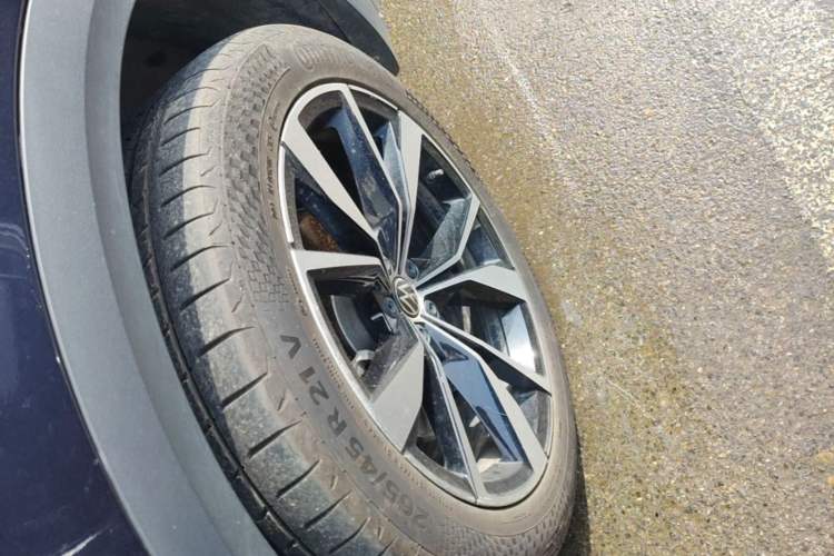 Used Volkswagen Talagon 2021 530TSI Four-Wheel Drive Flagship Shengjing Edition Pro Left Front Wheel Hub