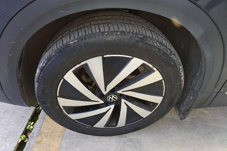 Used Volkswagen Talagon 2021 330TSI Two-Wheel-Drive Luxury Edition – Scenic Version Left Front Wheel Hub