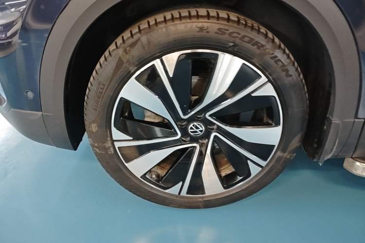 Used Volkswagen Talagon 2021 380TSI Four-Wheel Drive Flagship Version Left Front Wheel Hub
