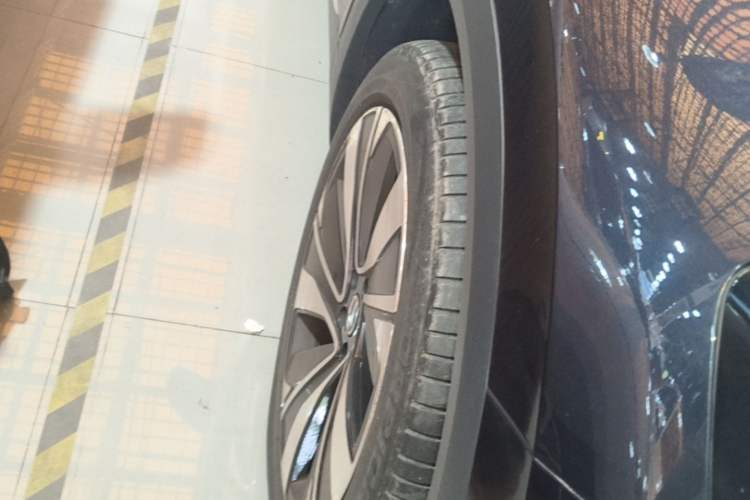 Used Volkswagen Talagon 2021 380TSI Four-Wheel Drive Flagship Version Left Front Wheel Hub