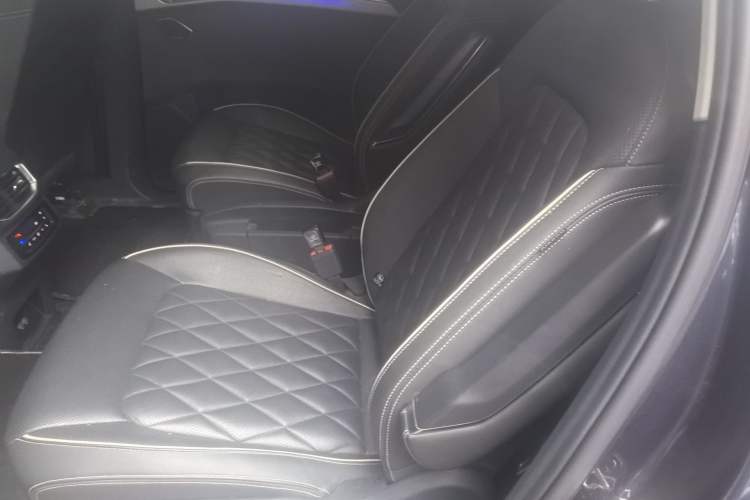 Used Volkswagen Talagon 2021 380TSI Four-Wheel Drive Flagship Version Left Rear Seat