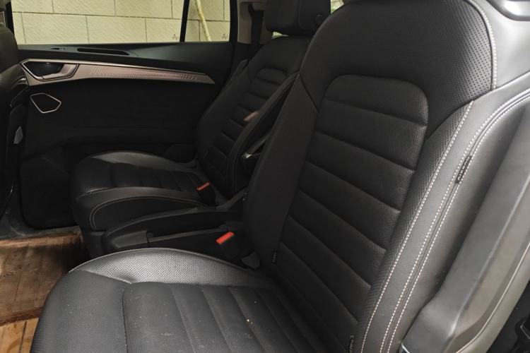 Used Volkswagen Talagon 2021 380TSI Four-Wheel Drive Luxury "Jiajing" Edition Pro Limited Edition Left Rear Seat