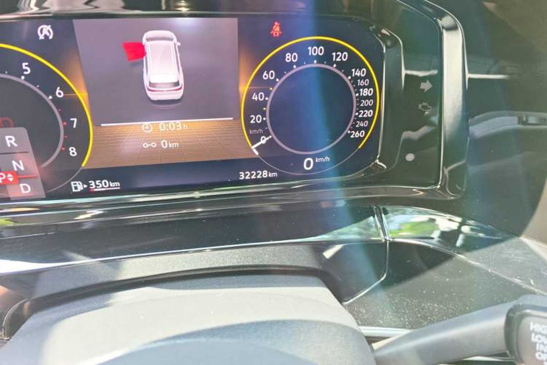 Used Volkswagen Talagon 2021 330TSI Two-Wheel-Drive Luxury Edition – Scenic Version Odometer Close Up