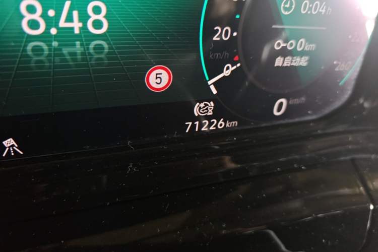 Used Volkswagen Talagon 2021 380TSI Four-Wheel Drive Luxury Premium Edition Pro Odometer Close Up