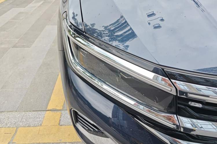 Used Volkswagen Talagon 2021 530TSI Four-Wheel Drive Flagship Shengjing Edition Pro Right Front Headlight