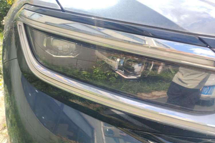 Used Volkswagen Talagon 2021 380TSI Four-Wheel Drive Flagship Version Right Front Headlight