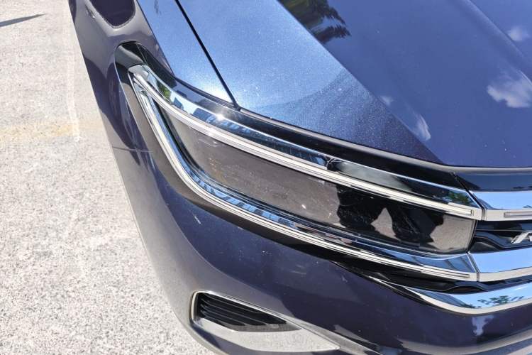 Used Volkswagen Talagon 2021 380TSI Four-Wheel Drive Flagship Version Right Front Headlight