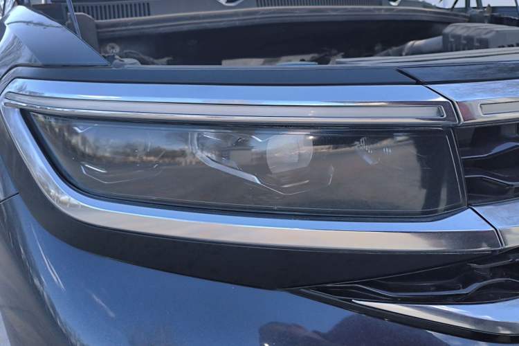 Used Volkswagen Talagon 2021 380TSI Four-Wheel Drive Luxury "Jiajing" Edition Pro Limited Edition Right Front Headlight