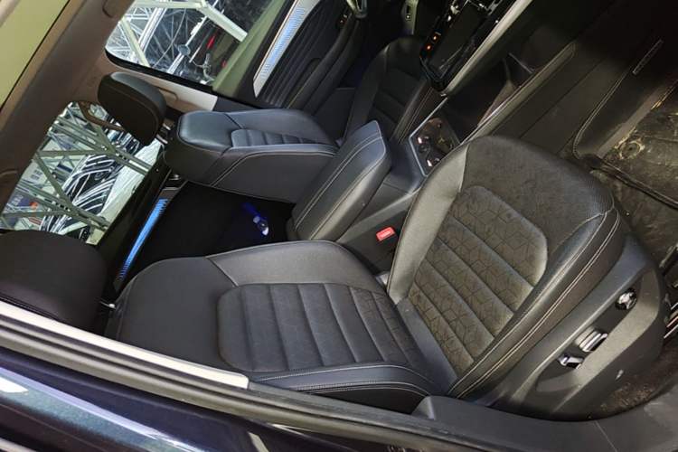 Used Volkswagen Talagon 2021 330TSI Two-Wheel-Drive Luxury Edition – Scenic Version Right Front Seat