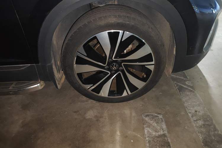 Used Volkswagen Talagon 2021 380TSI Four-Wheel Drive Flagship Version Right Front Wheel Hub