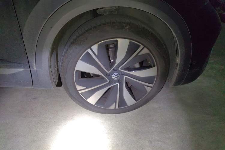 Used Volkswagen Talagon 2021 380TSI Four-Wheel Drive Flagship Version Right Front Wheel Hub
