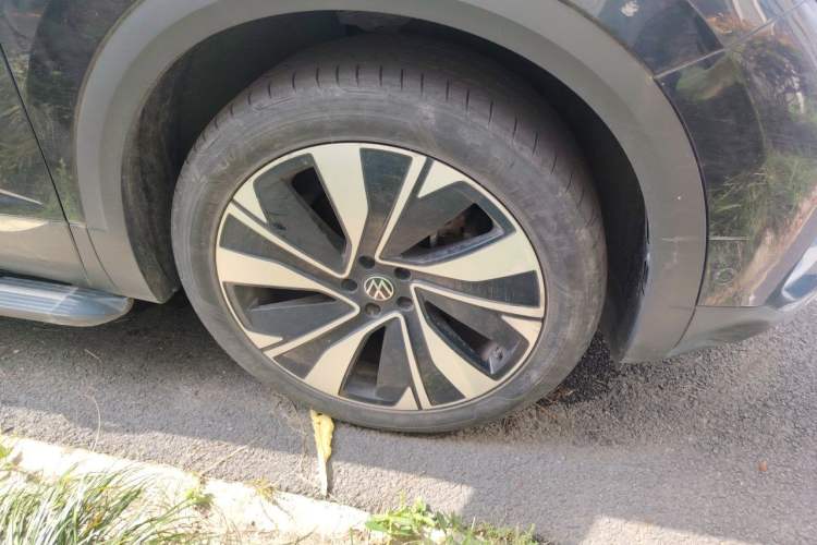 Used Volkswagen Talagon 2021 380TSI Four-Wheel Drive Flagship Version Right Front Wheel Hub
