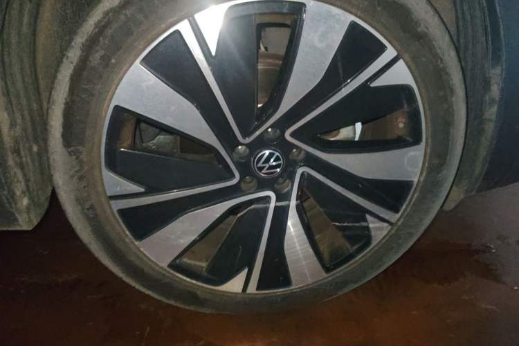 Used Volkswagen Talagon 2021 380TSI Four-Wheel Drive Flagship Version Right Front Wheel Hub