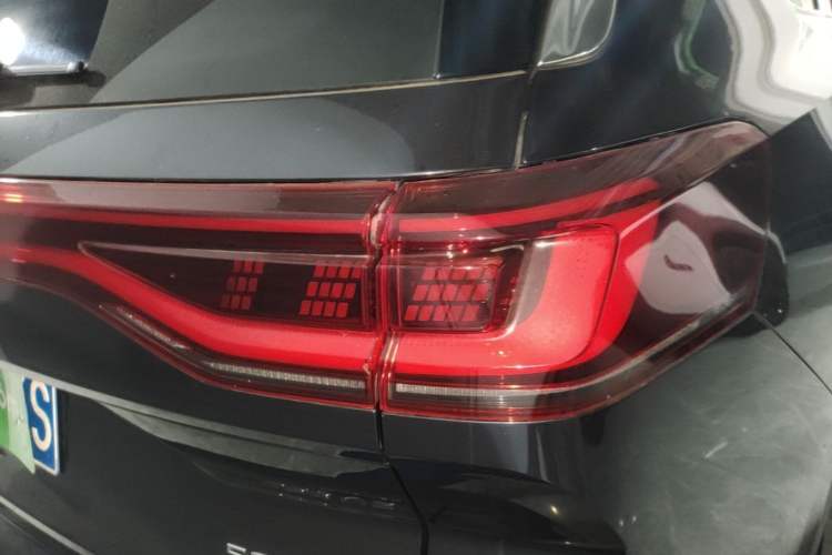 Used Volkswagen Talagon 2021 530TSI Four-Wheel Drive Flagship Shengjing Edition Pro Right Rear Taillight
