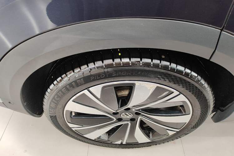Used Volkswagen Talagon 2021 380TSI Four-Wheel Drive Flagship Version Right Rear Wheel Hub