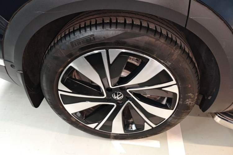 Used Volkswagen Talagon 2021 380TSI Four-Wheel Drive Flagship Version Right Rear Wheel Hub