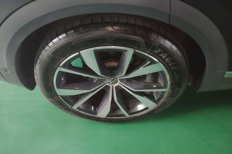 Used Volkswagen Talagon 2021 530TSI Four-Wheel Drive Flagship Shengjing Edition Pro Right Rear Wheel Hub