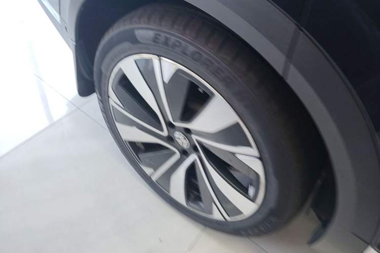 Used Volkswagen Talagon 2021 380TSI Four-Wheel Drive Flagship Version Right Rear Wheel Hub
