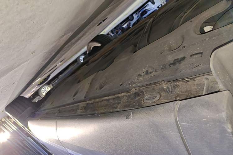 Used Volkswagen Talagon 2021 330TSI Two-Wheel-Drive Luxury Edition – Scenic Version Right Side Sill