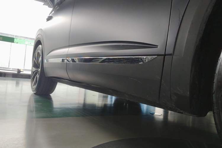 Used Volkswagen Talagon 2021 530TSI Four-Wheel Drive Flagship Shengjing Edition Pro Right Side Sill
