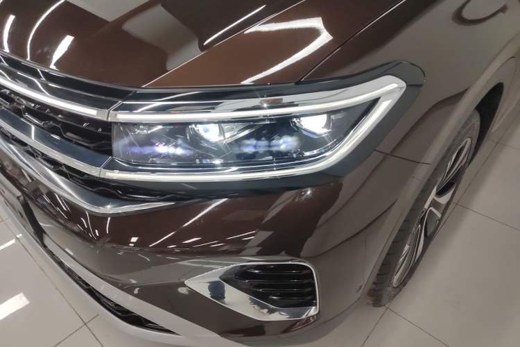 Used Volkswagen Talagon 2021 380TSI Four-Wheel Drive Flagship Version Left Front Headlight