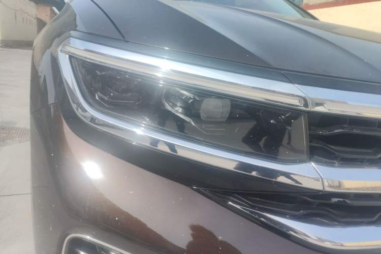 Used Volkswagen Talagon 2021 380TSI Four-Wheel Drive Flagship Version Right Front Headlight
