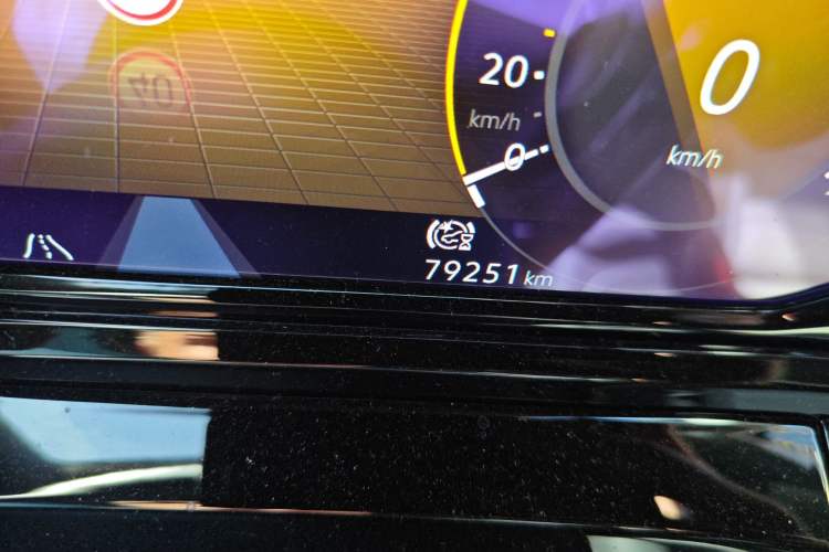Used Volkswagen Talagon 2021 380TSI Four-Wheel Drive R-Line Touareg Edition Odometer Close Up