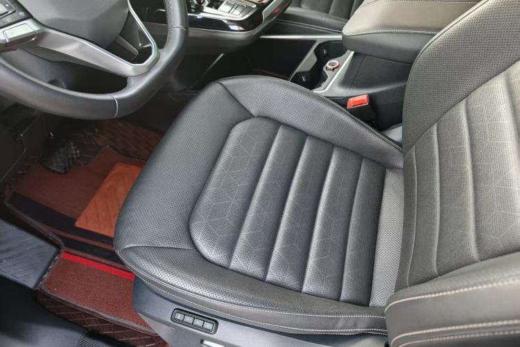 Used Volkswagen Talagon 2021 330TSI Two-Wheel-Drive Luxury Edition – Scenic Version Interior 12
