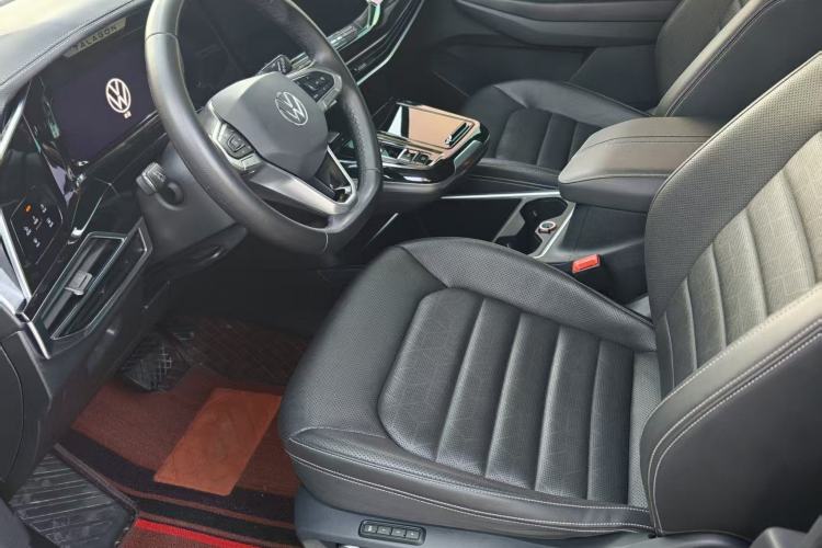 Used Volkswagen Talagon 2021 330TSI Two-Wheel-Drive Luxury Edition – Scenic Version Interior 4