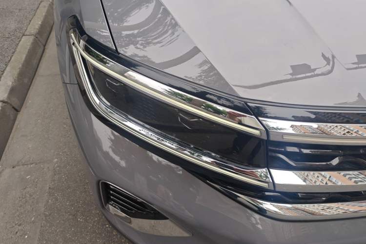 Used Volkswagen Talagon 2021 380TSI Four-Wheel Drive Flagship Version Right Front Headlight