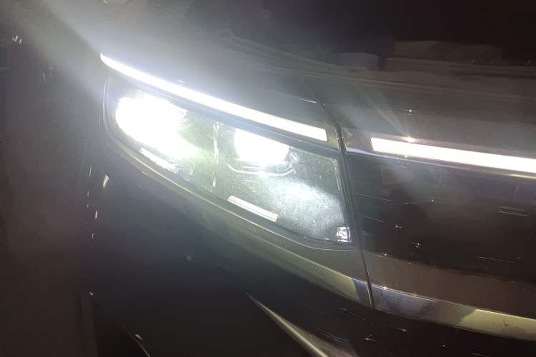 Used Volkswagen Talagon 2021 380TSI Four-Wheel Drive Luxury Premium Edition Pro Right Front Headlight