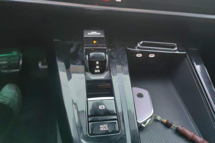 Used Volkswagen Talagon 2021 380TSI Four-Wheel Drive R-Line Touareg Edition Gear Lever