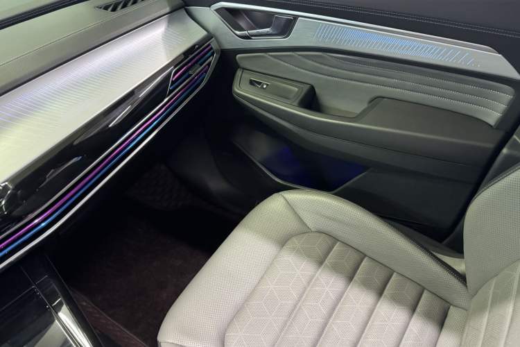 Used Volkswagen Talagon 2021 380TSI Four-Wheel Drive R-Line Touareg Edition Interior 10
