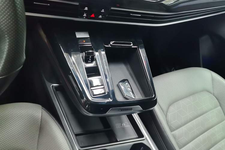 Used Volkswagen Talagon 2021 380TSI Four-Wheel Drive R-Line Touareg Edition Interior 3